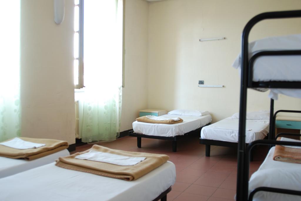 Il Chiostro Hostel And Hotel Alessandria Szoba fotó